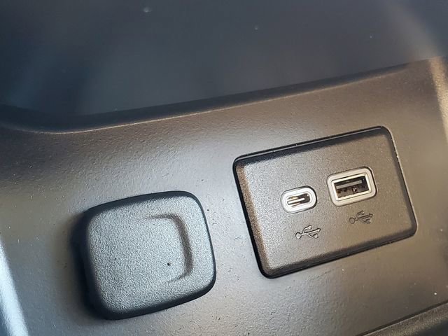 Certified 2022 GMC Acadia SLE w/ Driver Convenience Package image 25