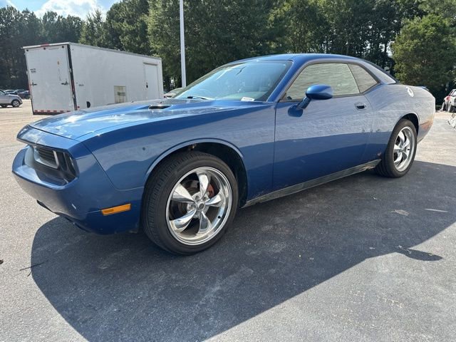 Used 2010 Dodge Challenger SE video 2