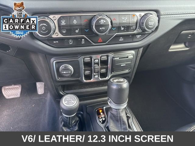 Used 2024 Jeep Wrangler Sahara image 11