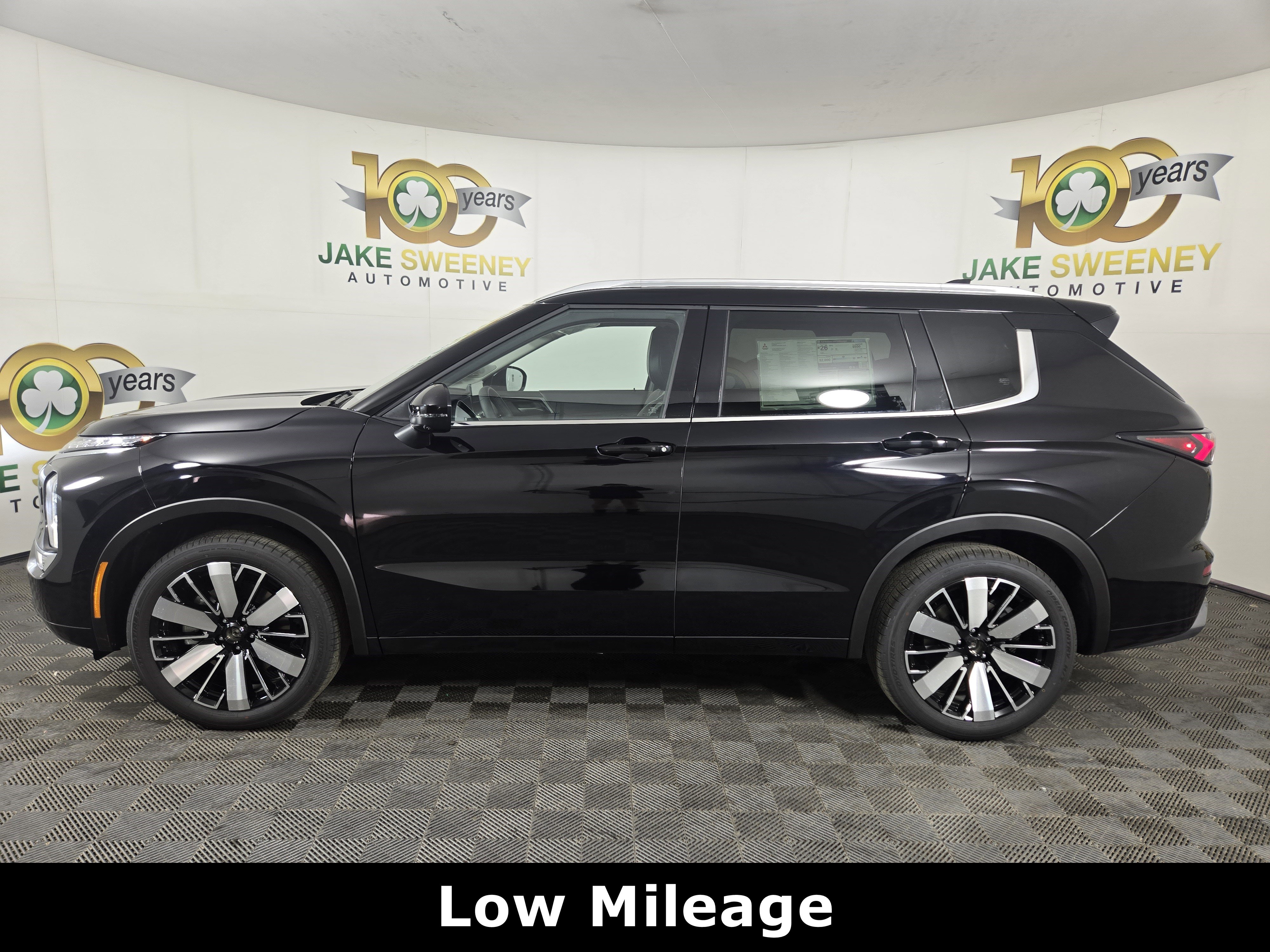New 2025 Mitsubishi Outlander SEL image 4