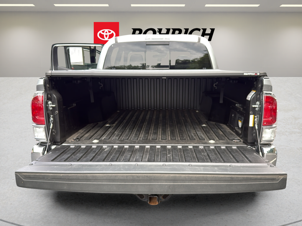Used 2023 Toyota Tacoma TRD Off-Road AWD/4WD image 17