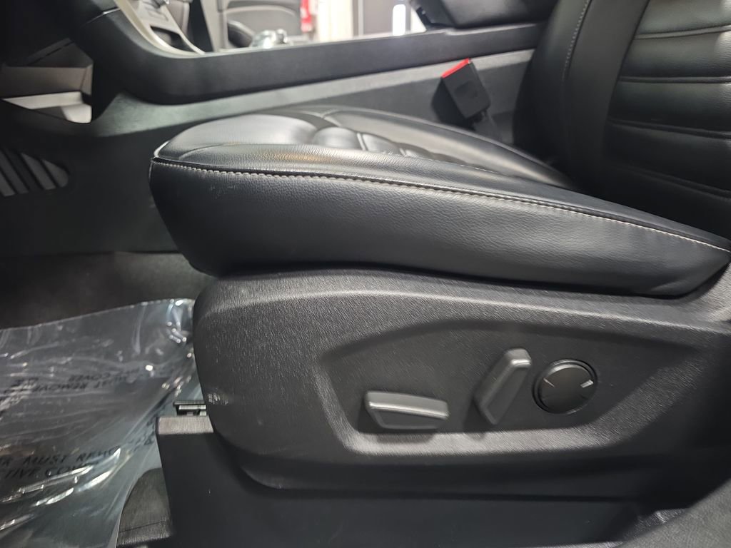 Used 2024 Ford Edge SEL image 26