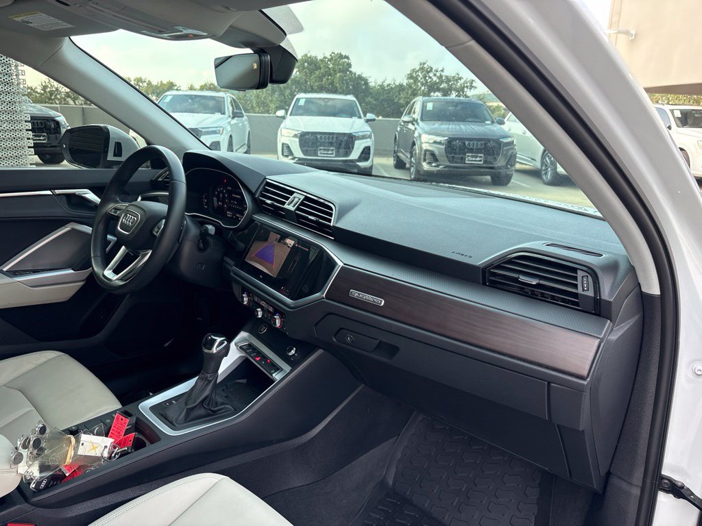 Certified 2024 Audi Q3 2.0T Premium w/ Convenience Package AWD/4WD image 15
