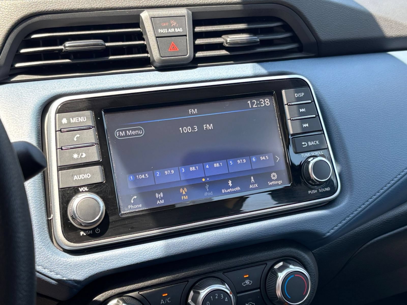 Used 2025 Nissan Versa SV FWD image 16