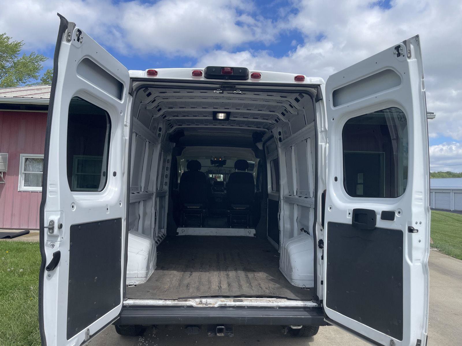 Used 2023 RAM ProMaster 2500 w/ Premium Appearance Group FWD image 22