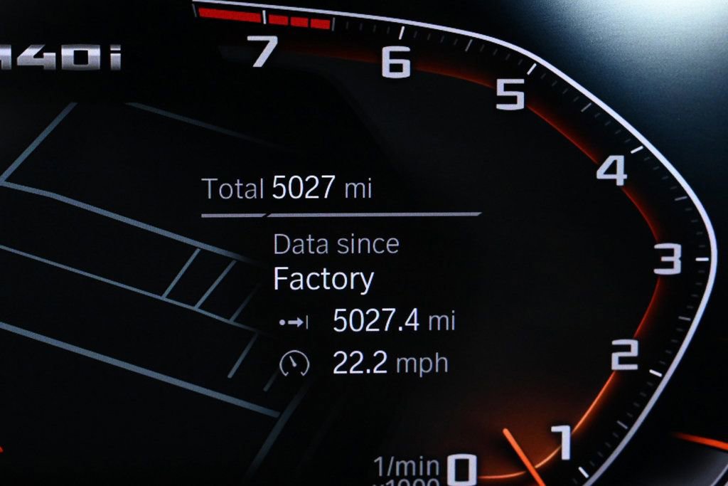 Used 2023 BMW Z4 M40i w/ Premium Package image 12