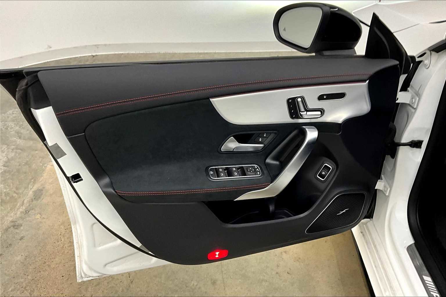 New 2025 Mercedes-Benz CLA 35 AMG 4MATIC image 10