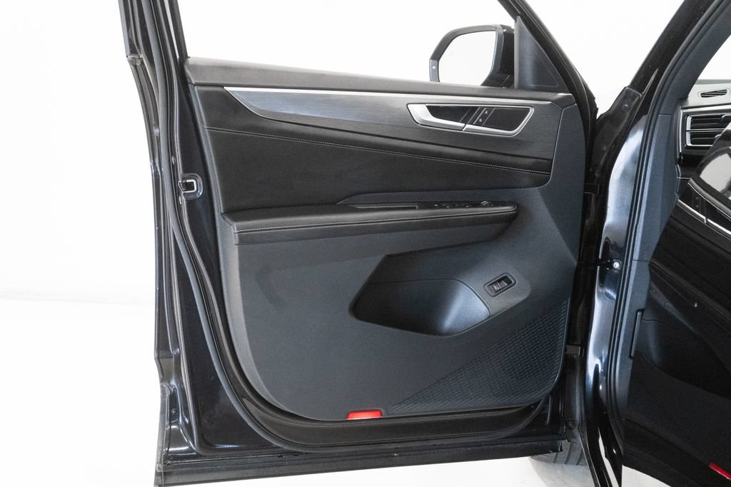 Used 2024 Volkswagen Atlas Cross Sport SE w/ Panoramic Sunroof Package AWD/4WD image 11