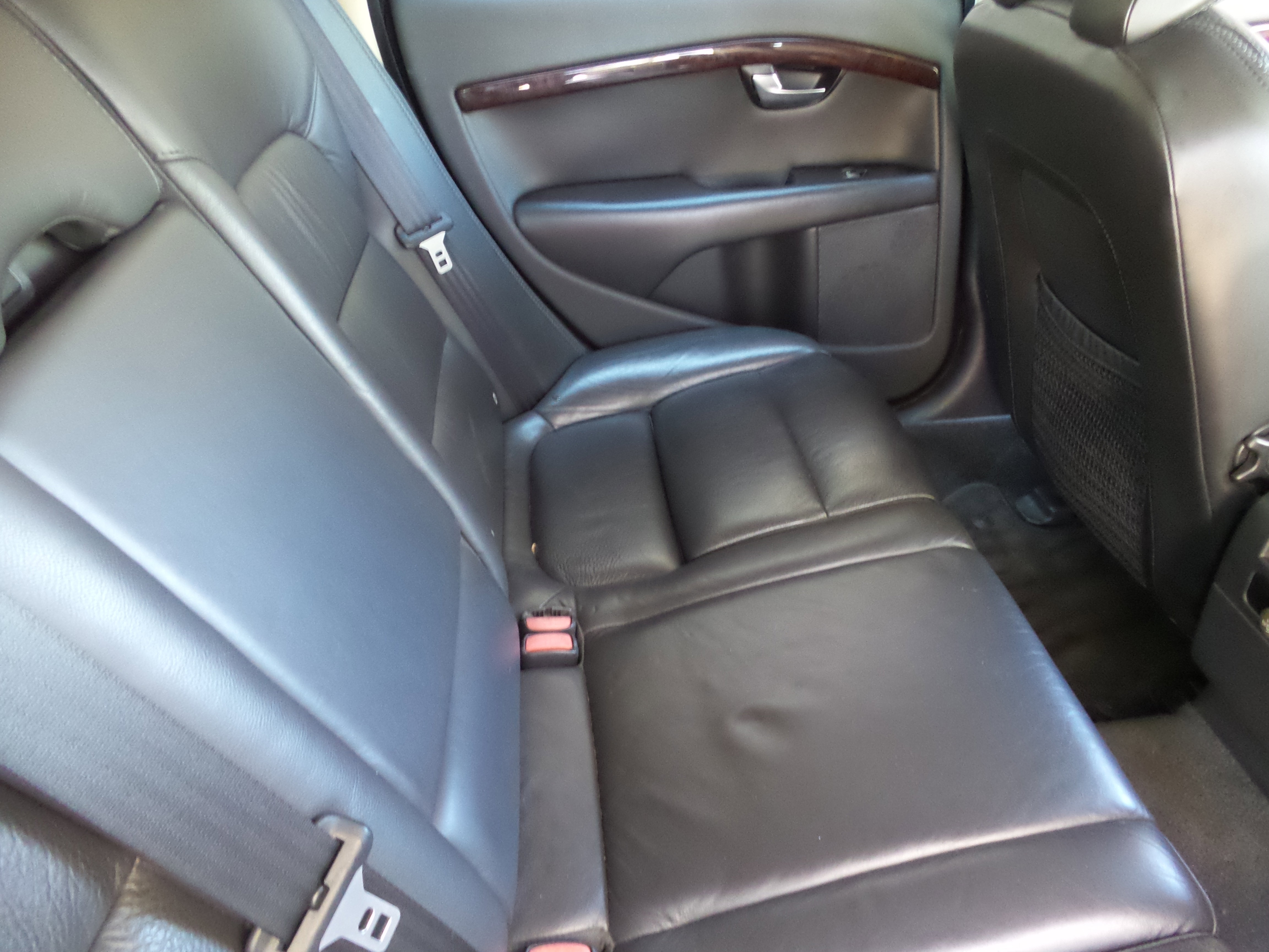 Used 2008 Volvo XC70 3.2 image 34