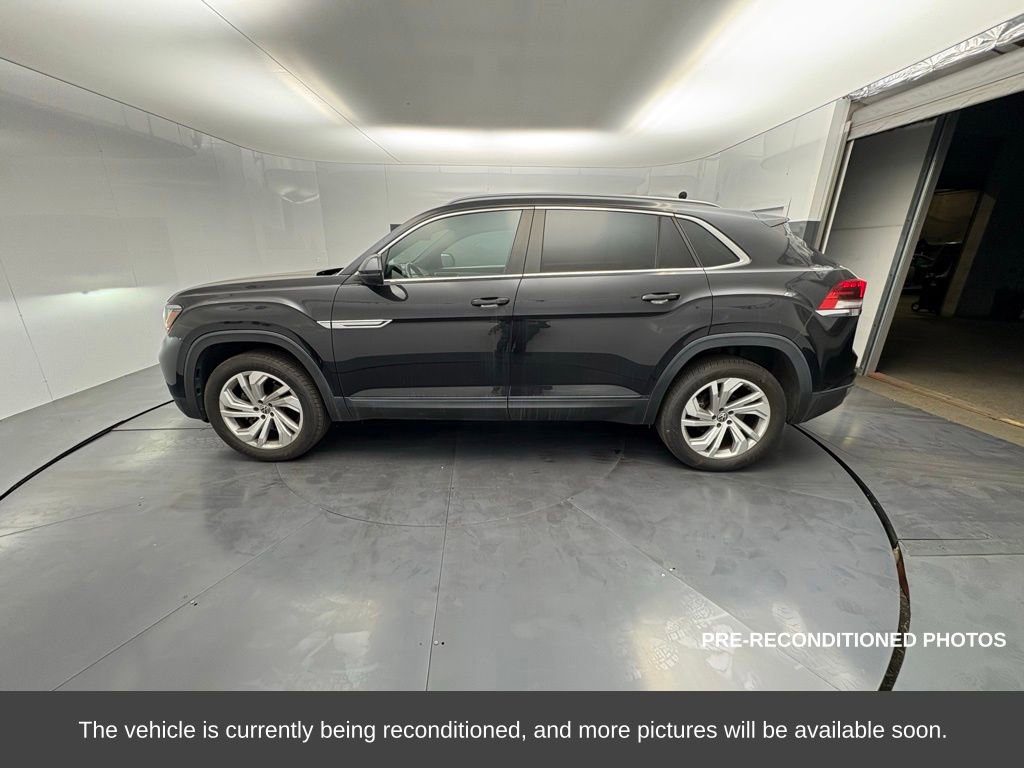 Used 2020 Volkswagen Atlas Cross Sport SEL image 2
