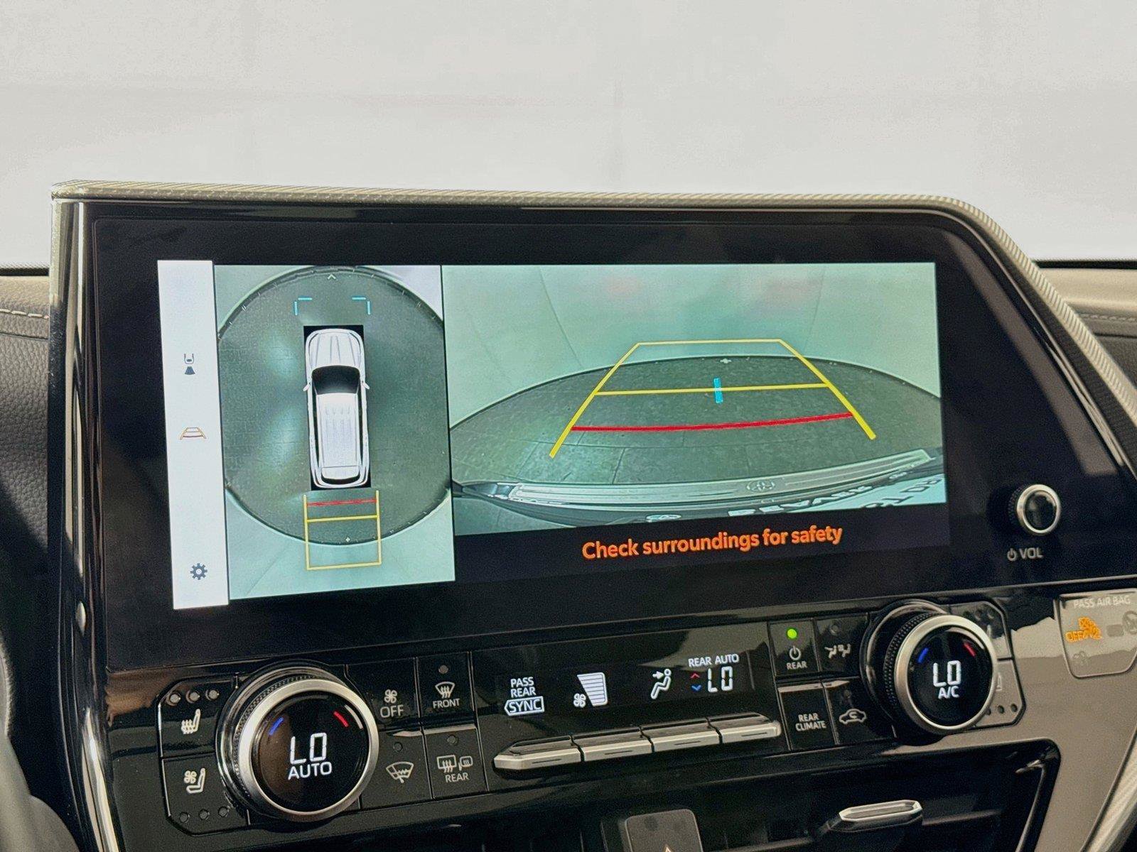 Certified 2025 Toyota Highlander Platinum AWD/4WD image 26