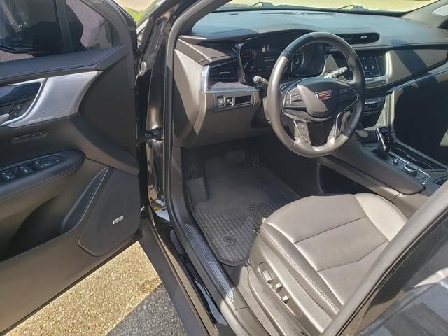 Used 2023 Cadillac XT5 Premium Luxury w/ LPO, Floor Liner Package AWD/4WD image 12