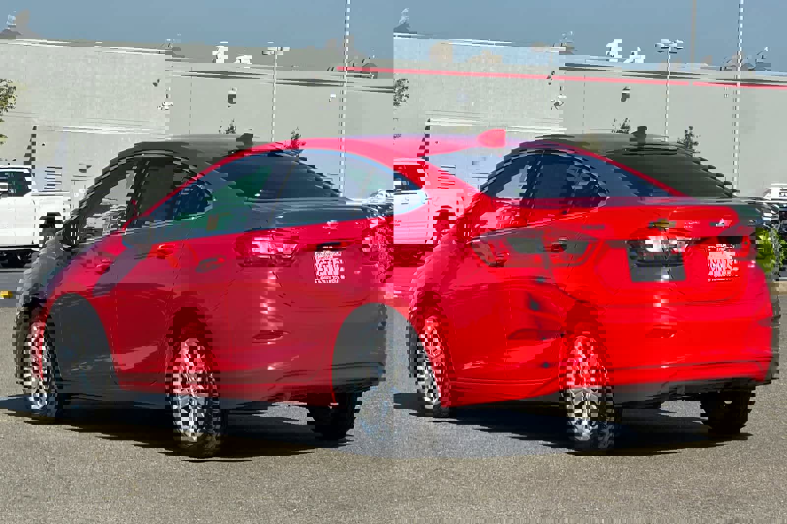 Used 2018 Chevrolet Cruze Premier FWD image 7