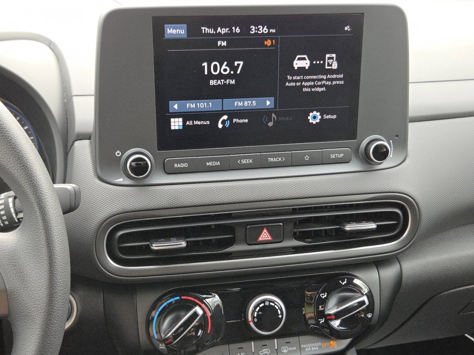 Used 2023 Hyundai Kona SEL image 32
