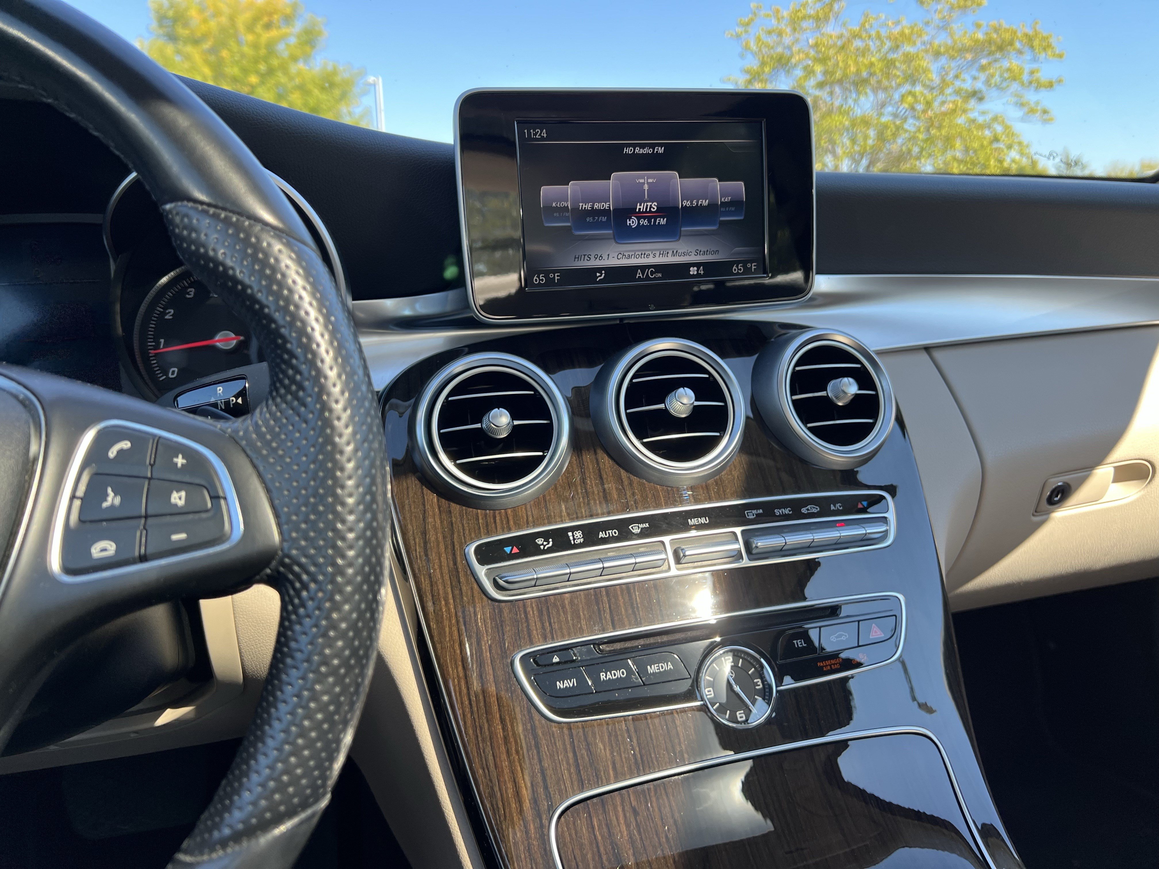 Used 2017 Mercedes-Benz C 300 4MATIC Sedan image 18