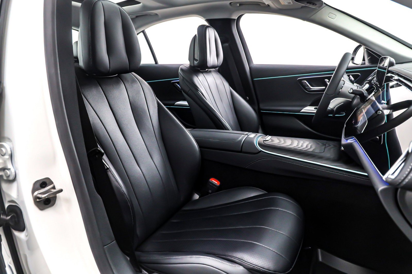 New 2025 Mercedes-Benz E 350 Sedan image 7