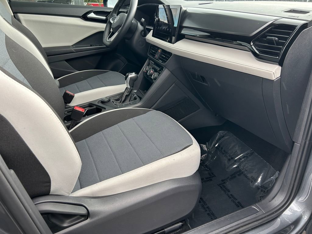 Used 2025 Volkswagen Taos S AWD/4WD image 26