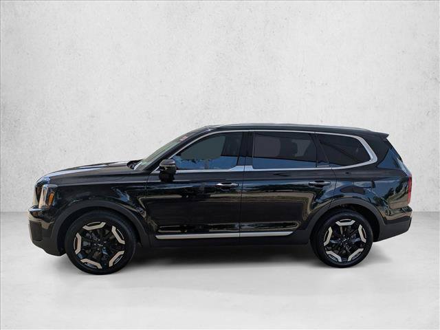Used 2023 Kia Telluride S w/ S Sunroof Package FWD image 9