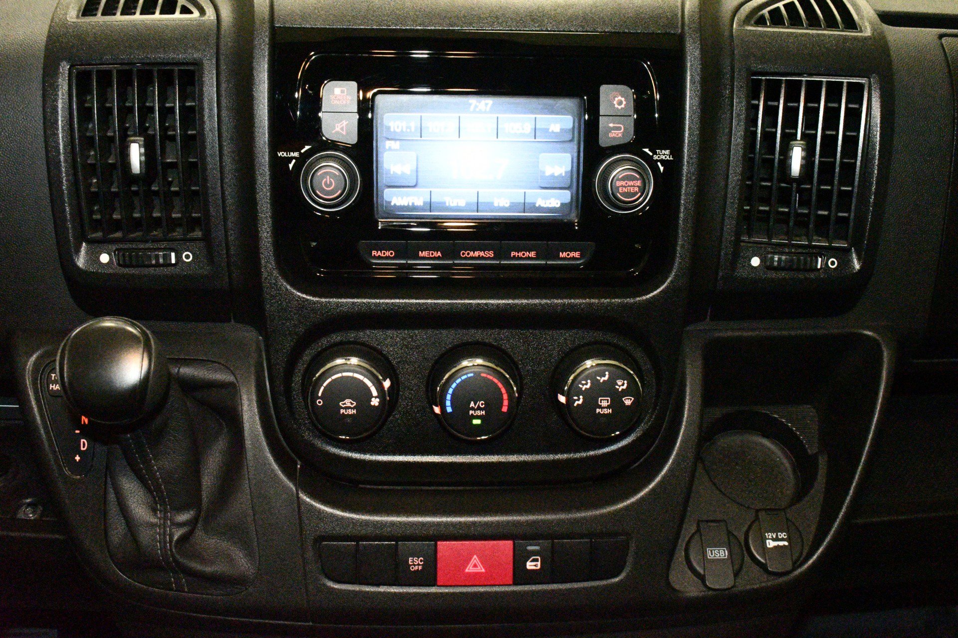 Used 2019 RAM ProMaster 3500 w/ Interior Convenience Group image 24