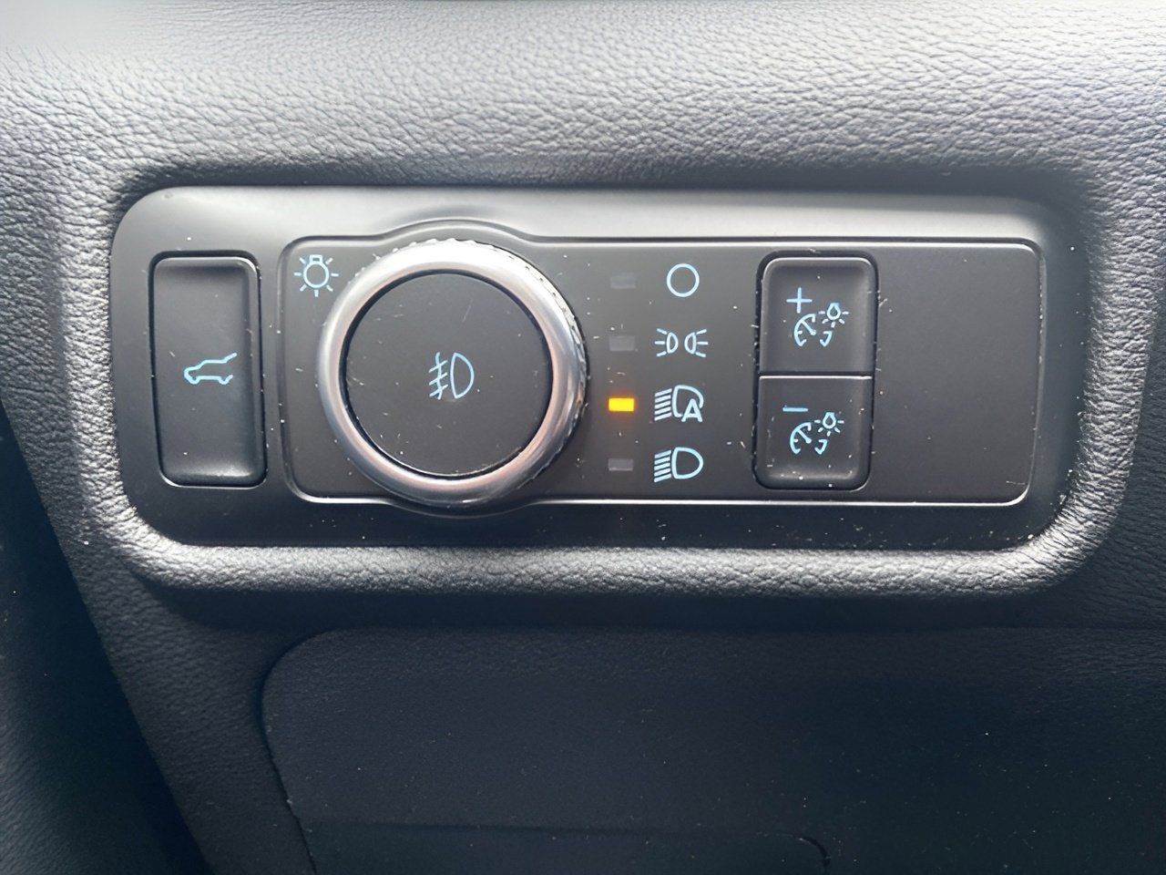 Certified 2023 Ford Explorer Limited image 19