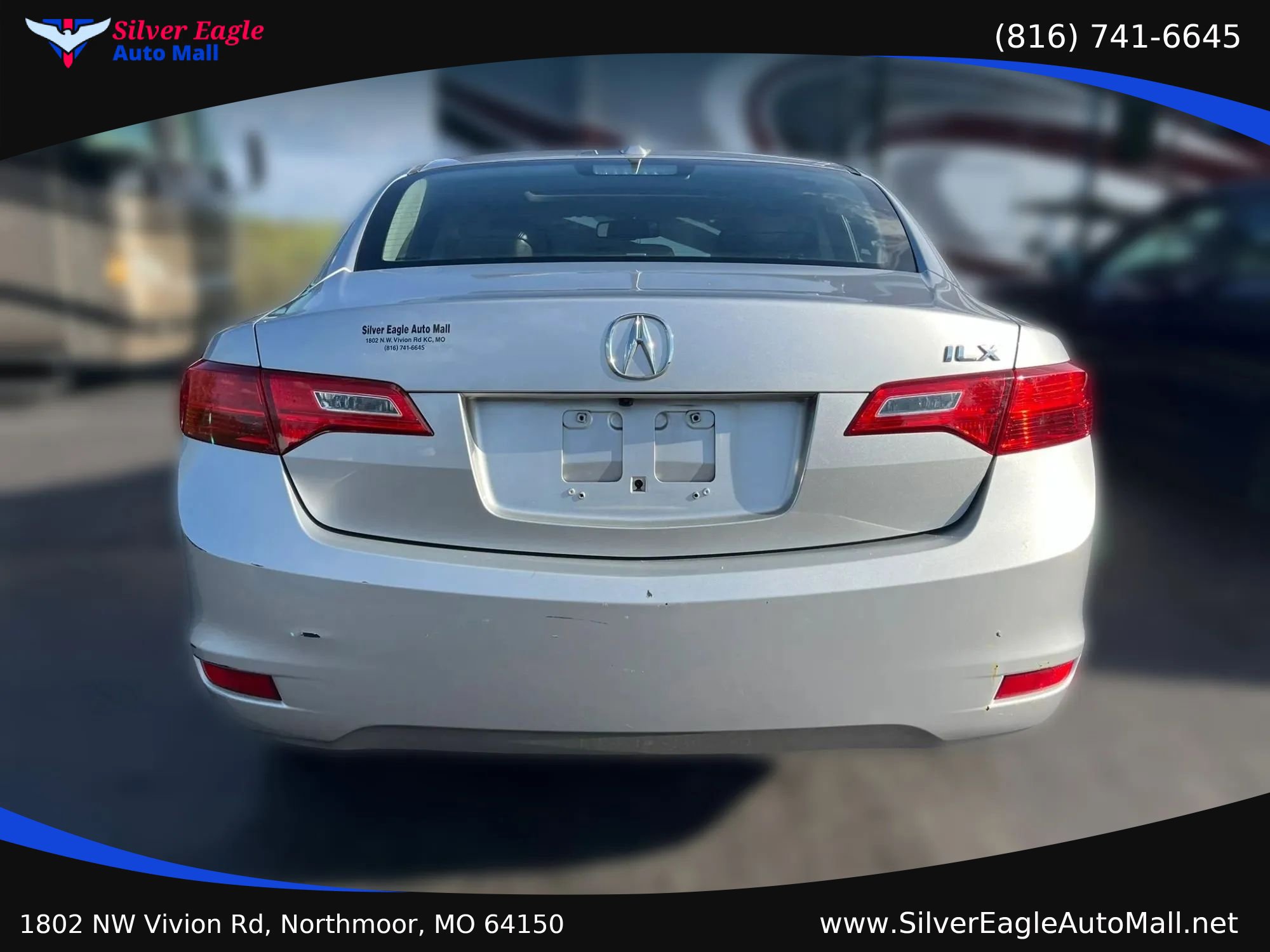 Used 2013 Acura ILX w/ Technology Package FWD image 4