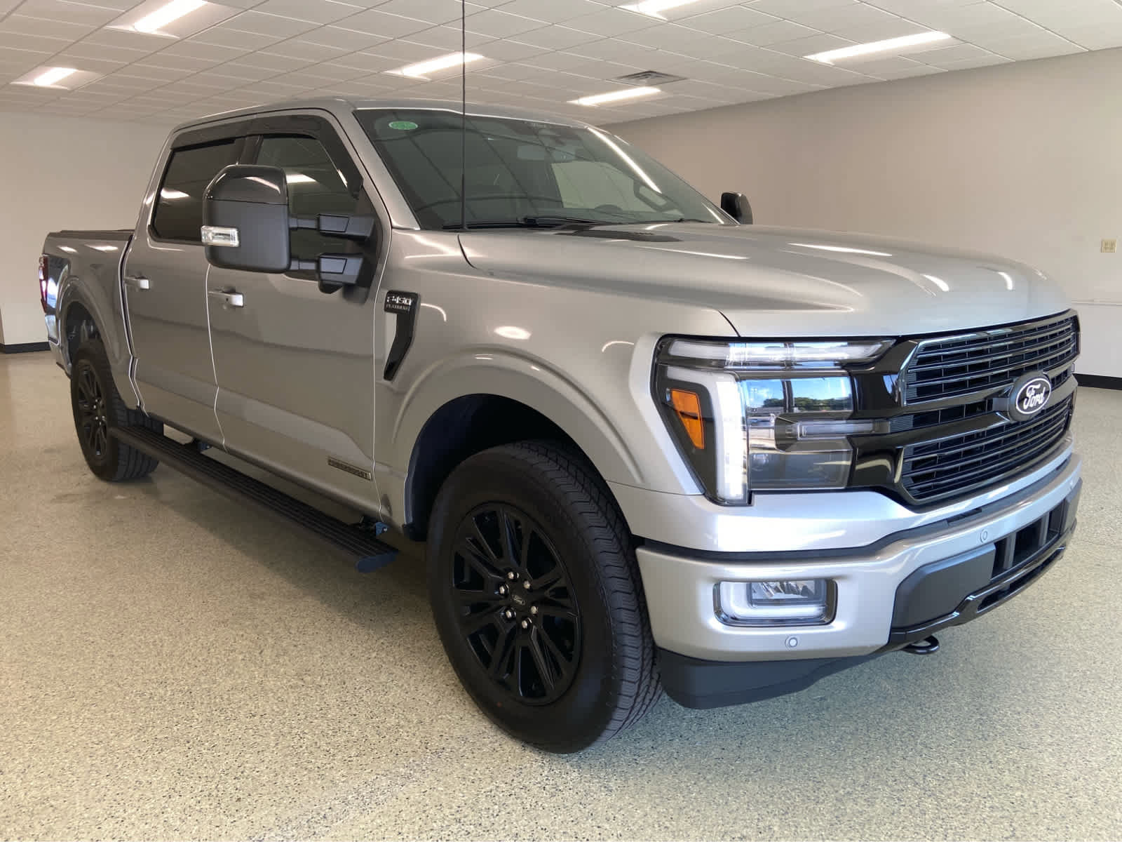 New 2025 Ford F150 Platinum w/ Equipment Group 702A High image 3