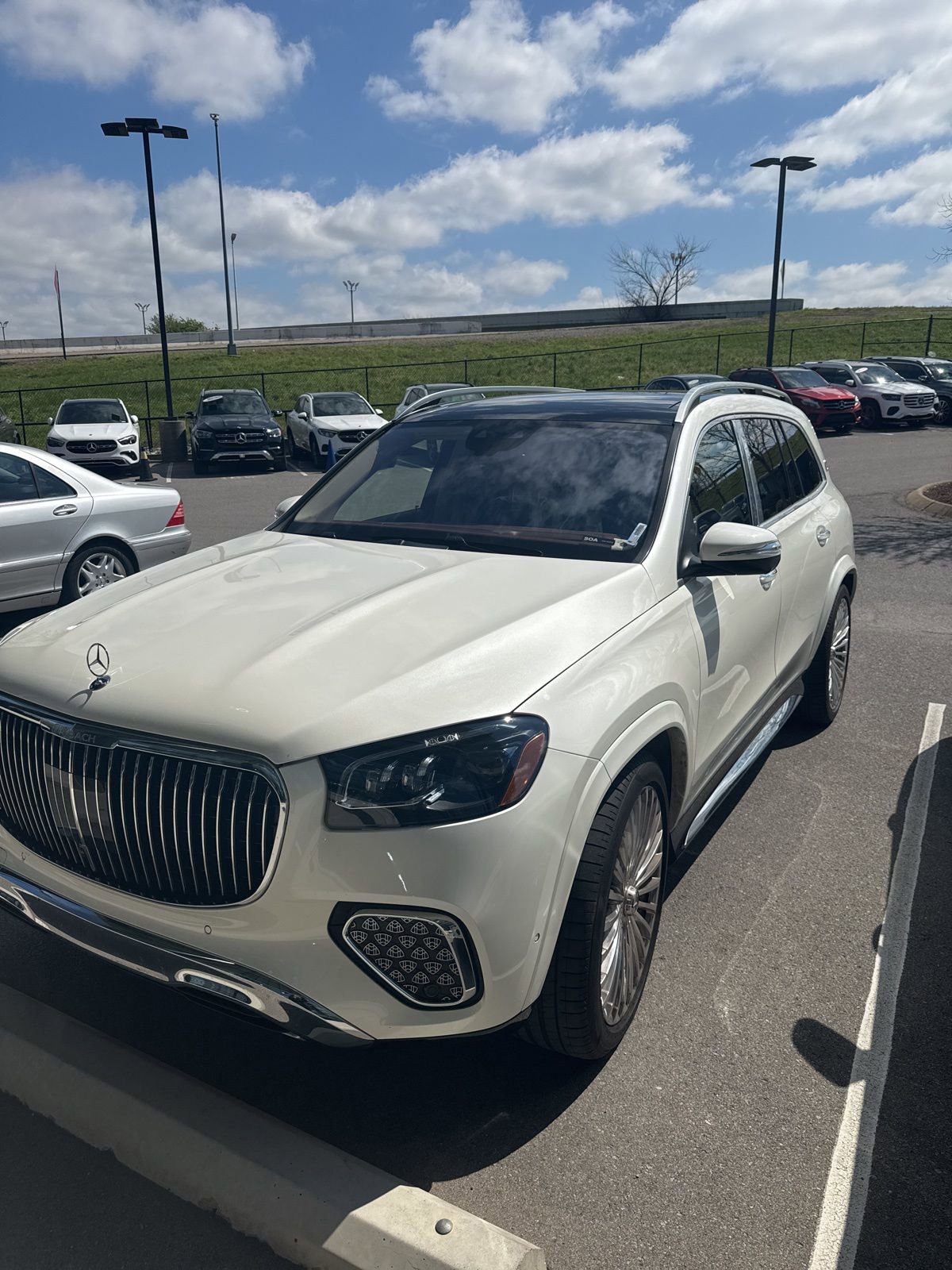 Certified 2024 Mercedes-Benz Maybach GLS 600 4MATIC image 3