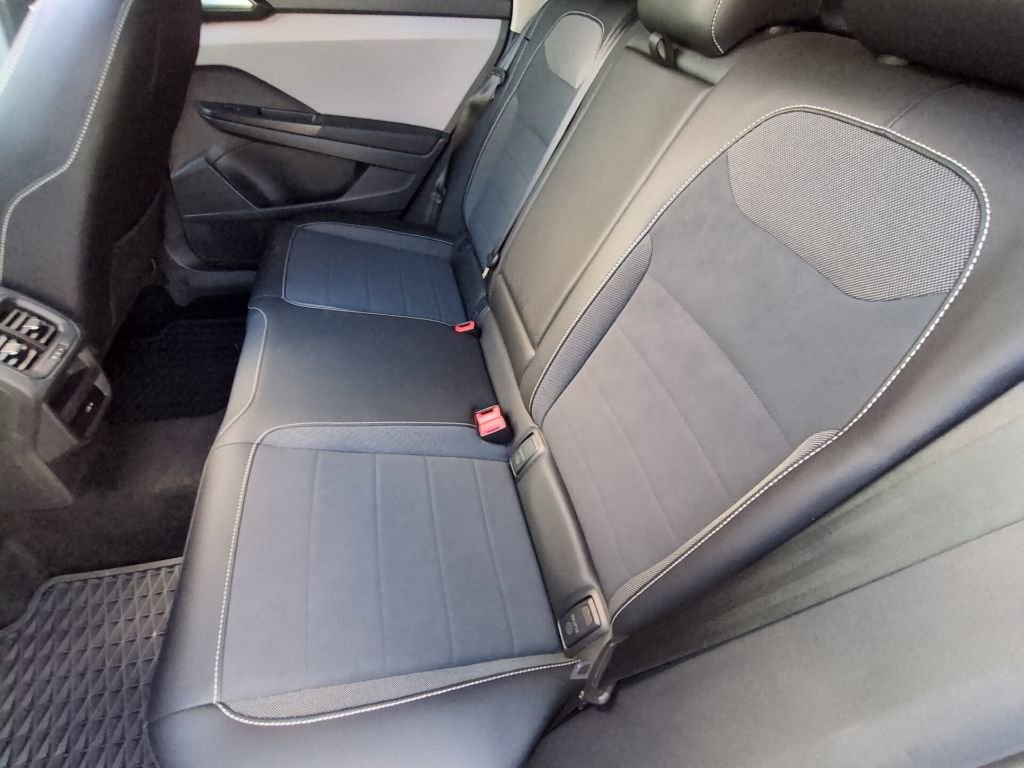 Used 2023 Volkswagen Taos SE image 21