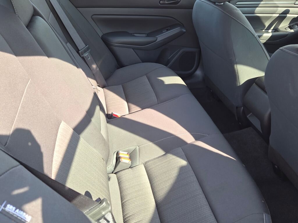 Used 2025 Nissan Altima 2.5 S image 10