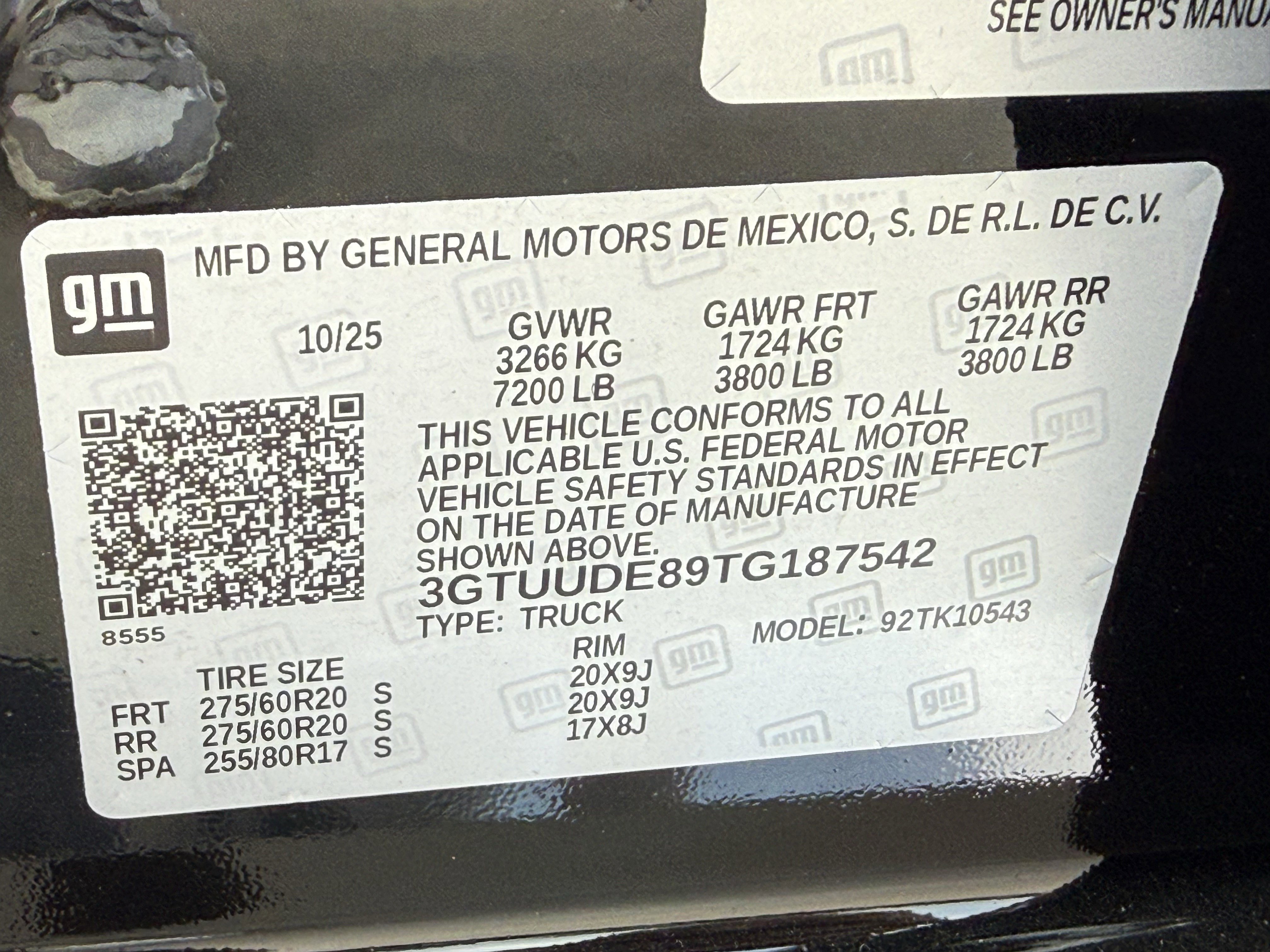 New 2026 GMC Sierra 1500 SLT image 19