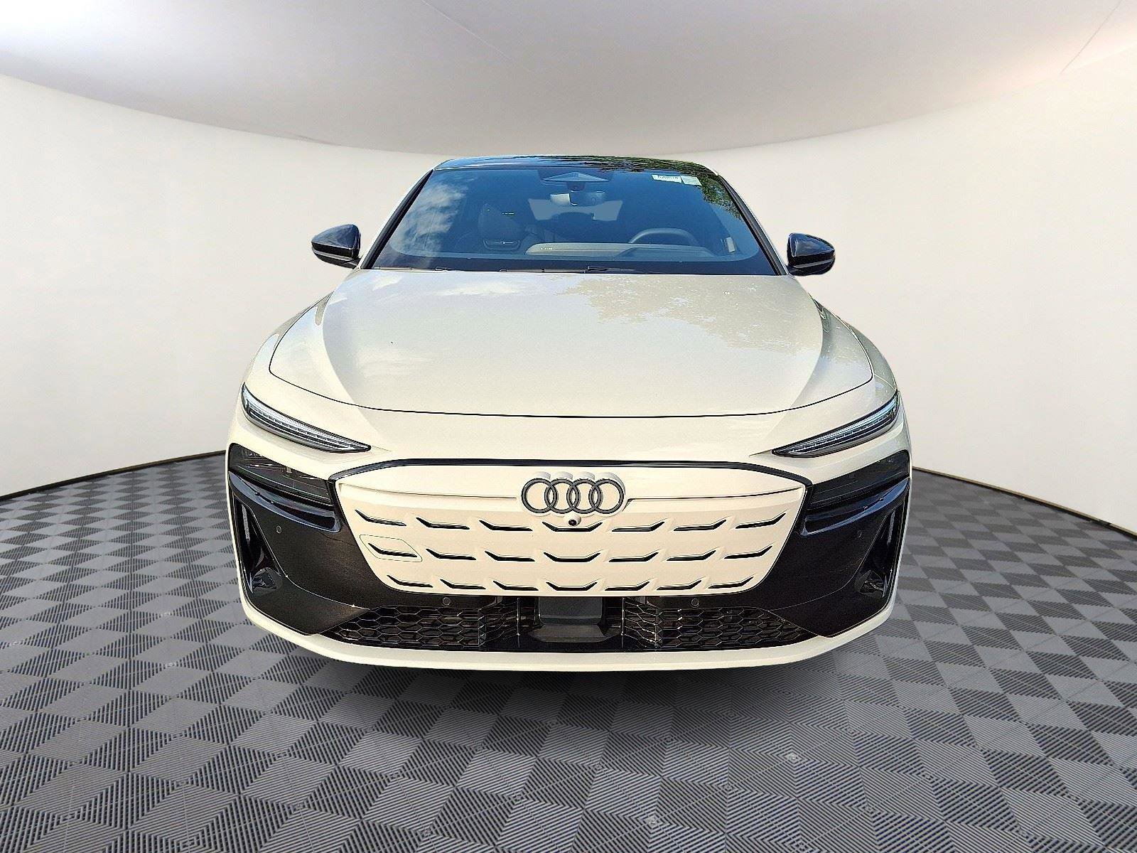 New 2025 Audi S6 e-tron Prestige image 2