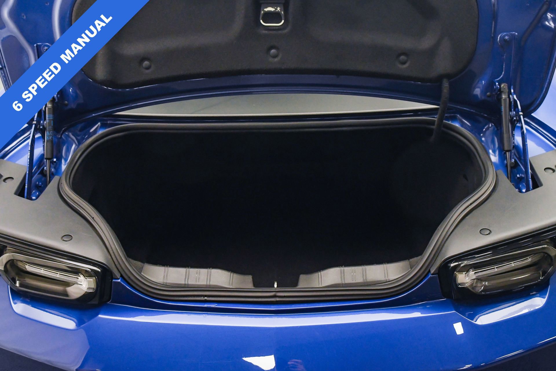 Used 2019 Chevrolet Camaro SS image 7