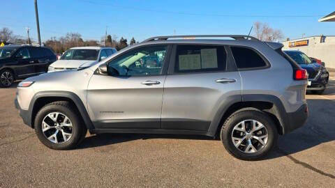 Used 2016 Jeep Cherokee Trailhawk w/ Cold Weather Group image 2