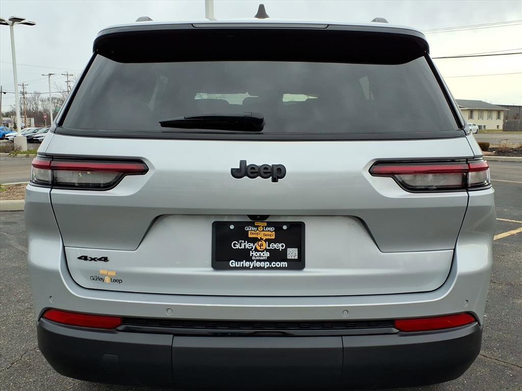 Used 2024 Jeep Grand Cherokee L Laredo image 11