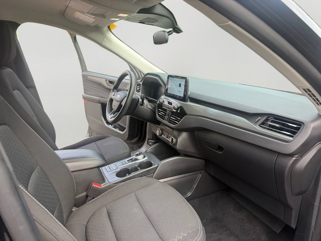 Used 2025 Ford Escape Active AWD/4WD image 11