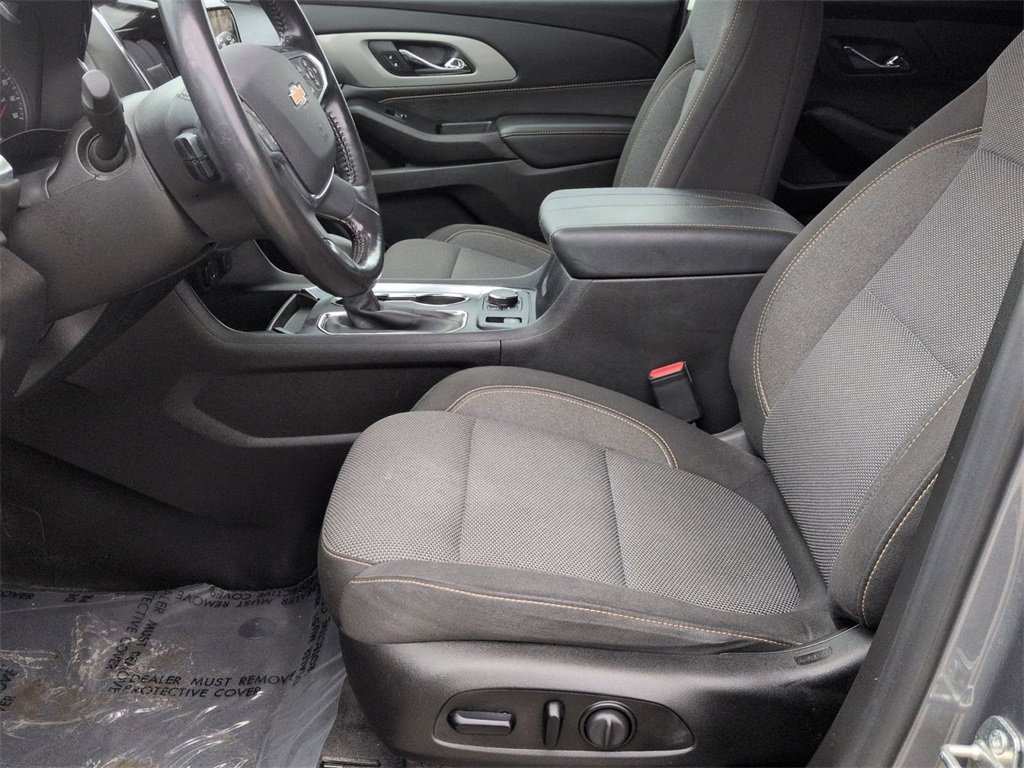 Certified 2021 Chevrolet Traverse LT image 18
