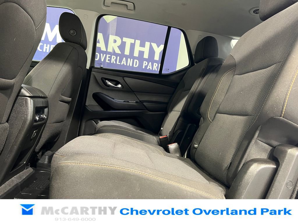 Used 2021 Chevrolet Traverse LT image 24