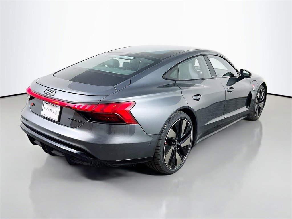 New 2026 Audi S e-tron GT Prestige image 7