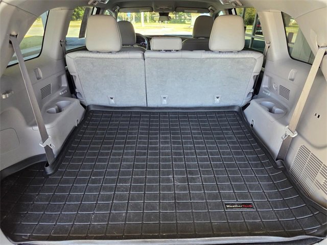 Used 2018 Toyota Highlander Plus image 13