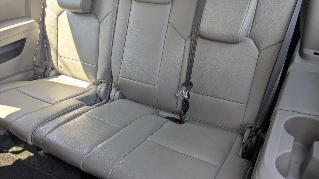 Used 2015 Honda Pilot Touring image 25