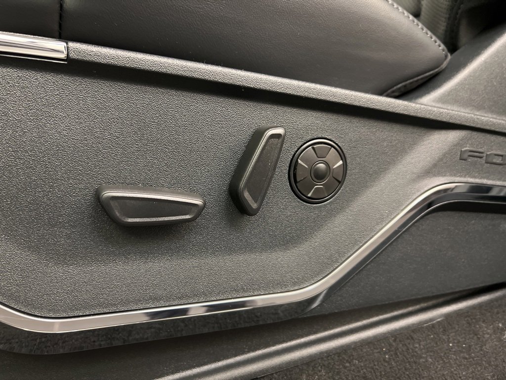 New 2025 Ford F250 Platinum image 31