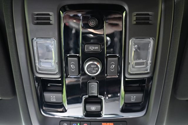 Used 2026 Chevrolet Suburban High Country AWD/4WD image 36