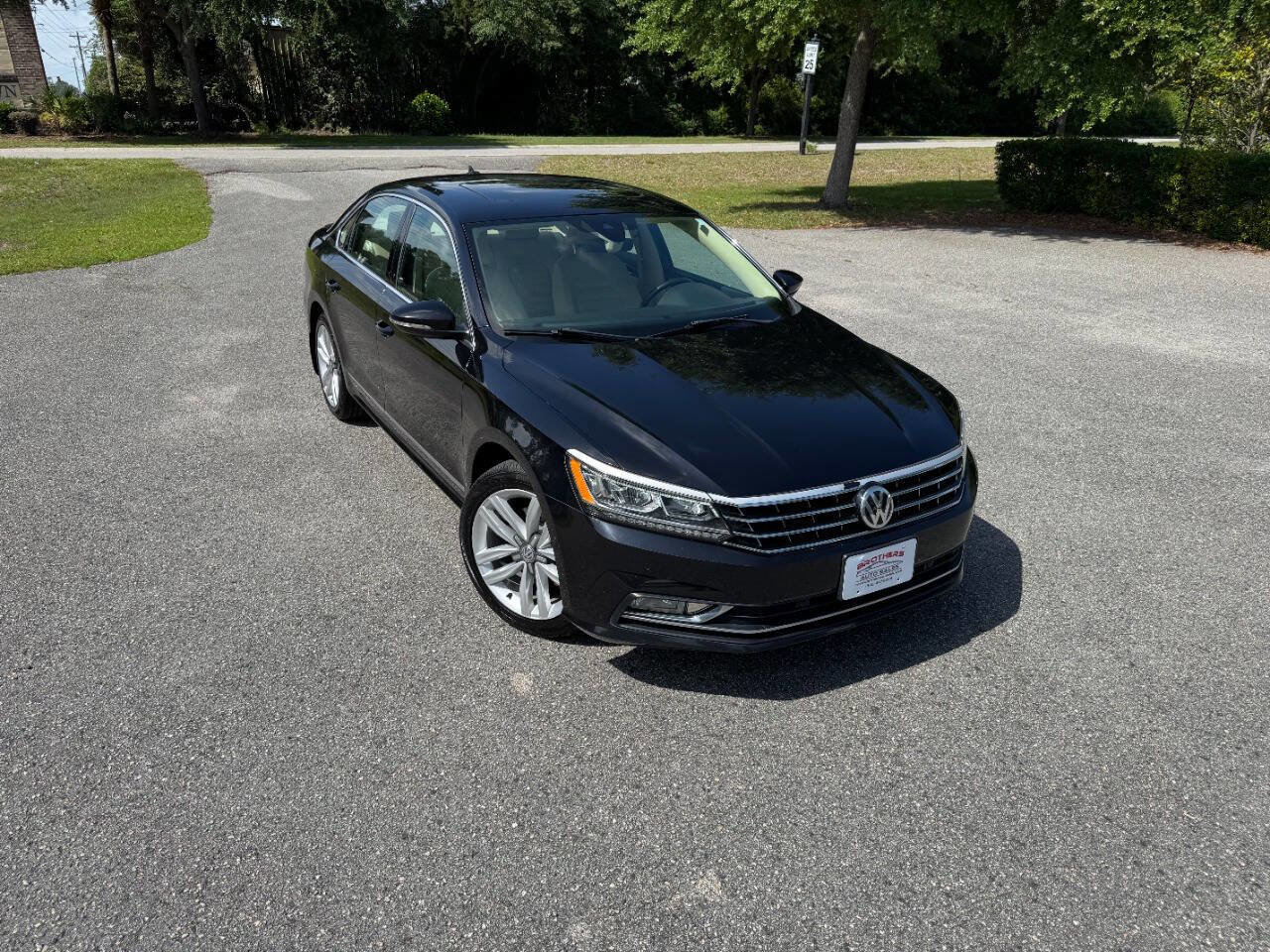 Used 2017 Volkswagen Passat 1.8T SEL Premium FWD image 41