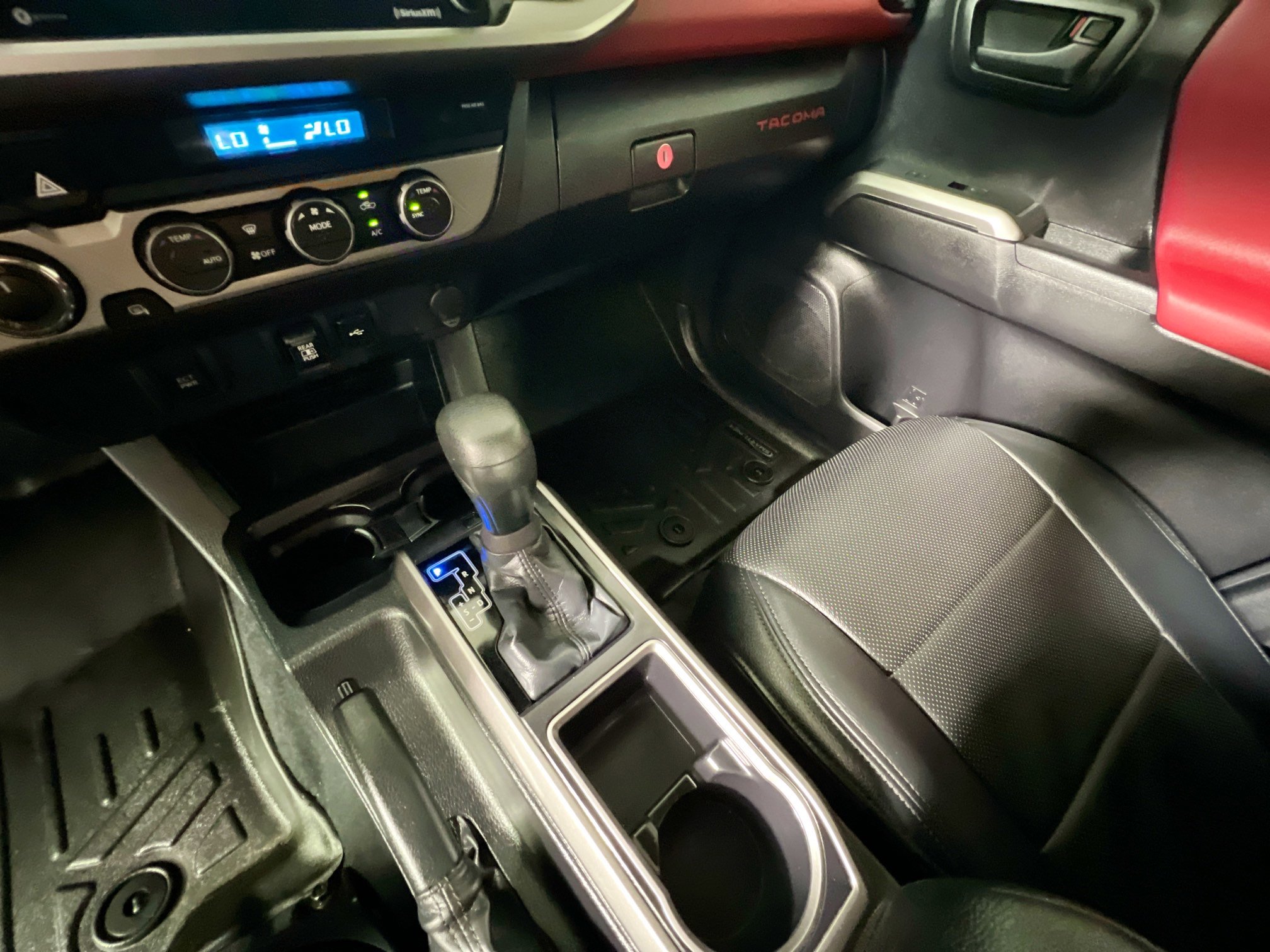 Used 2021 Toyota Tacoma SR5 AWD/4WD image 25
