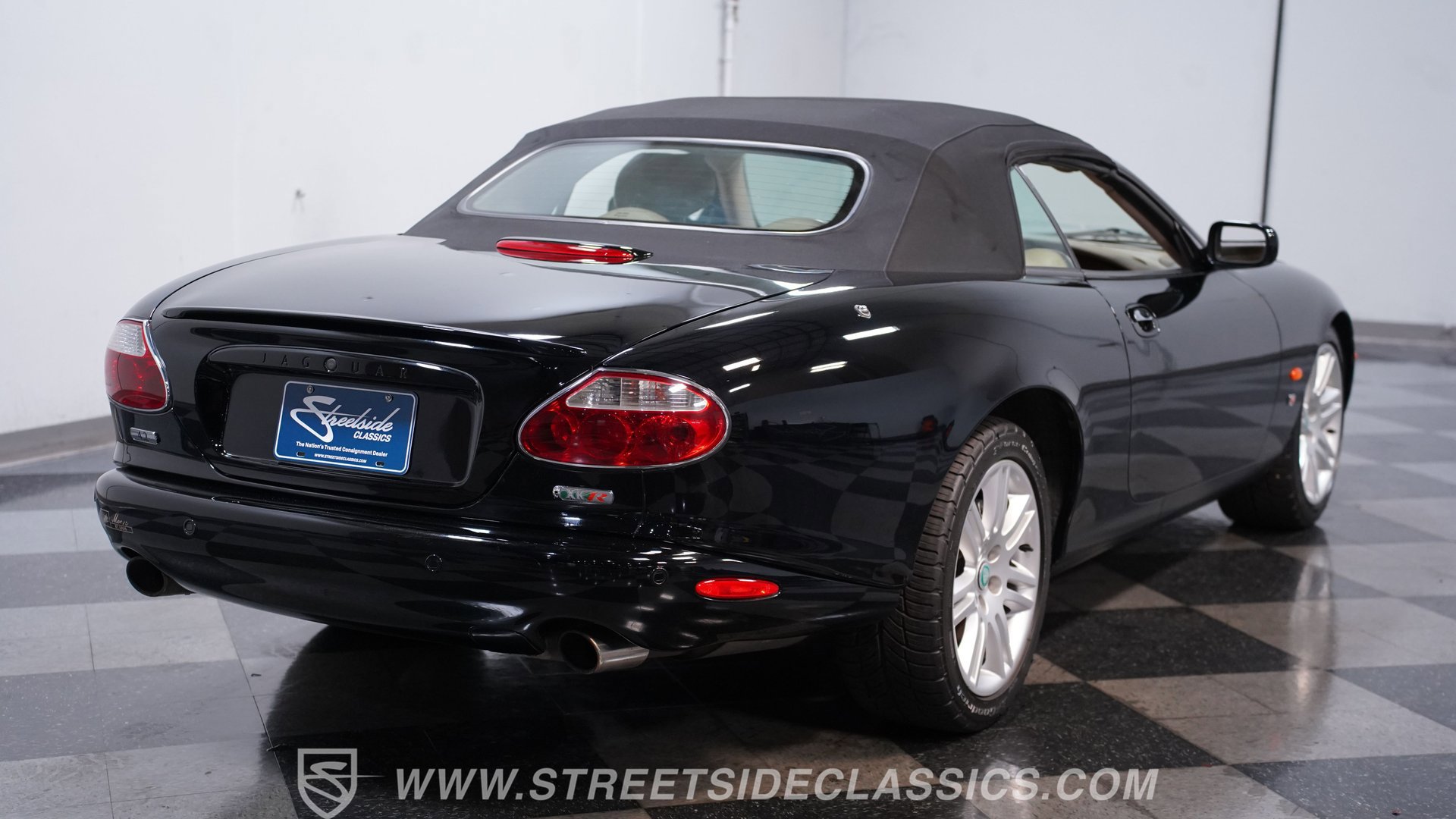 Used 2004 Jaguar XK8 Convertible RWD image 11