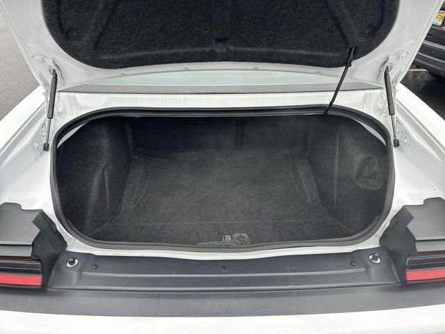 Used 2016 Dodge Challenger SRT Hellcat image 27