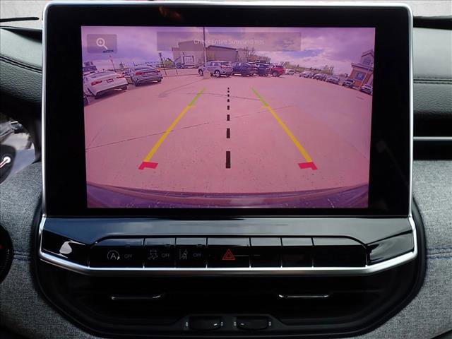 Used 2024 Jeep Compass Latitude AWD/4WD image 16