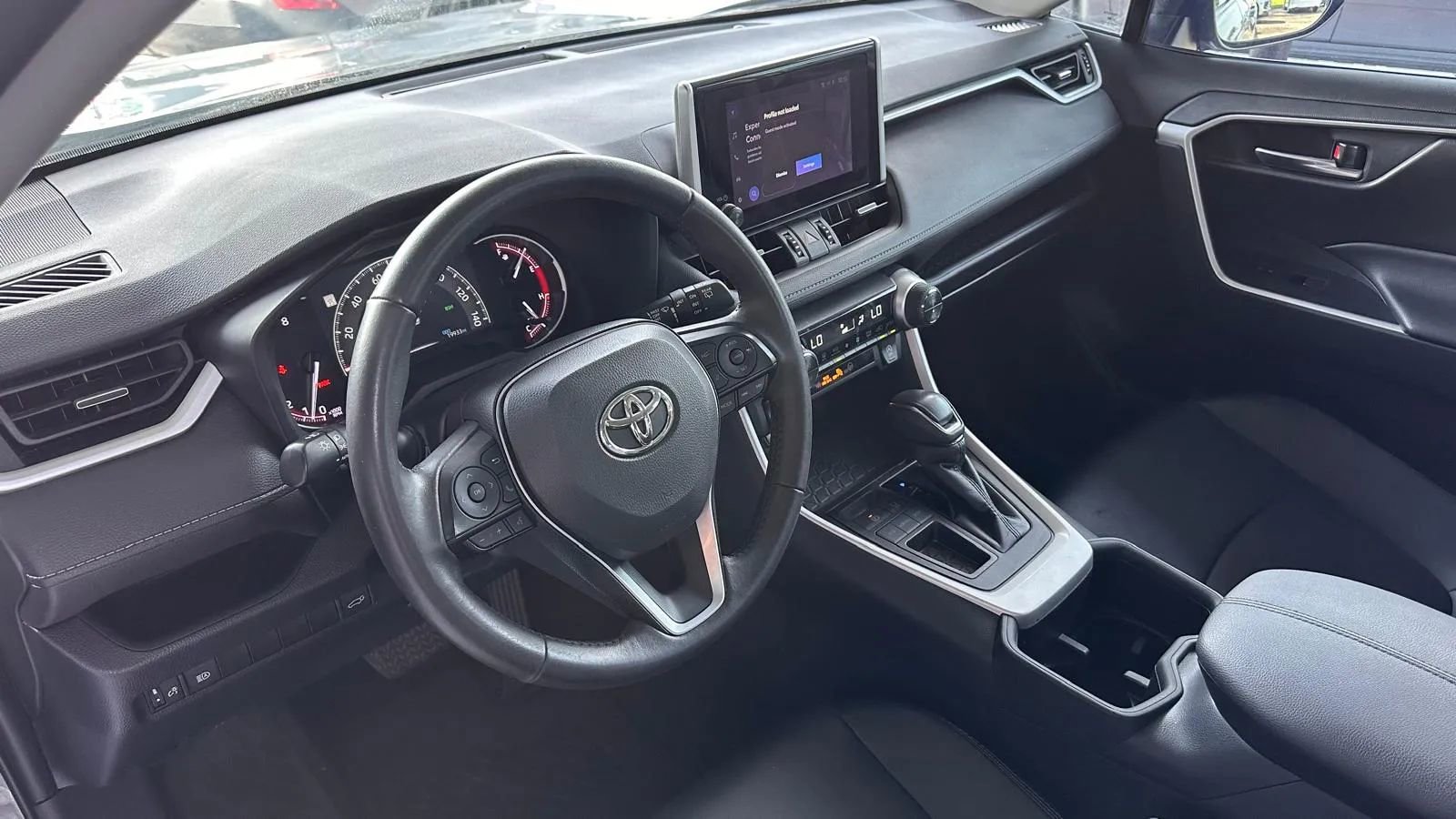 Used 2023 Toyota RAV4 XLE Premium image 7