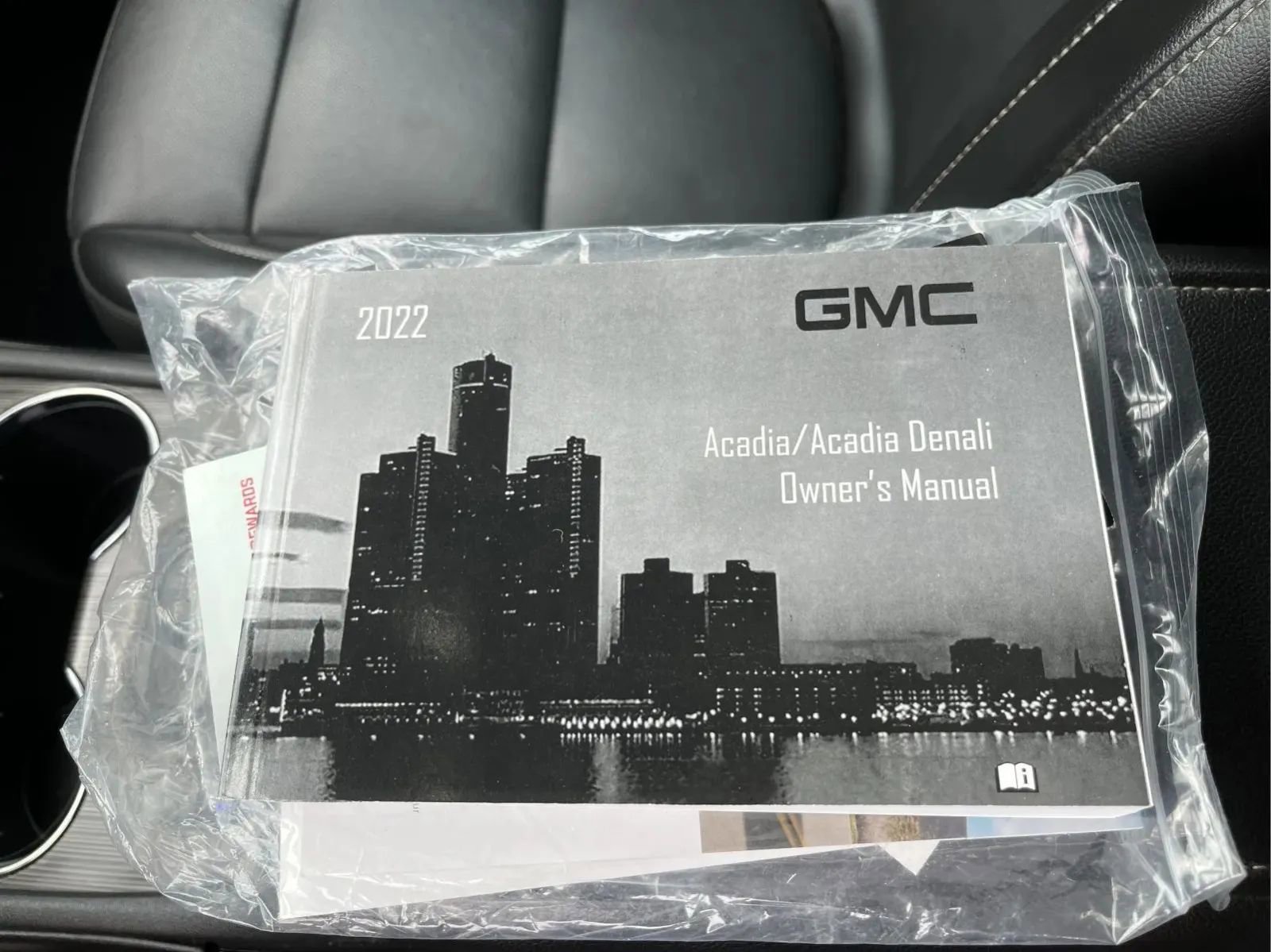 Used 2022 GMC Acadia SLT w/ Elevation Edition FWD image 21