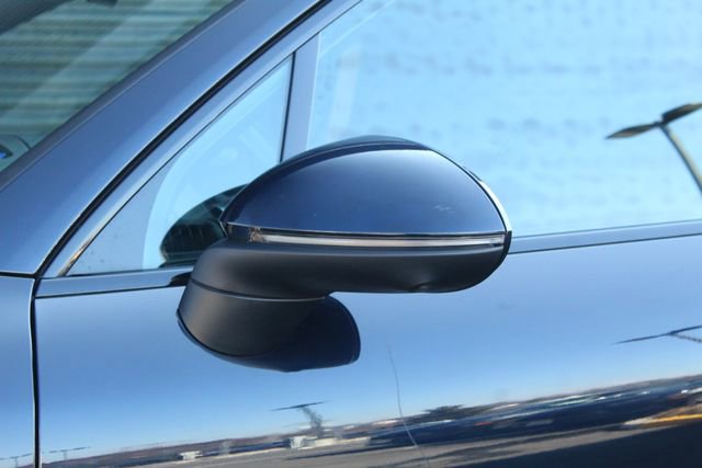 Certified 2023 Porsche Cayenne Platinum Edition w/ Assistance Package image 14